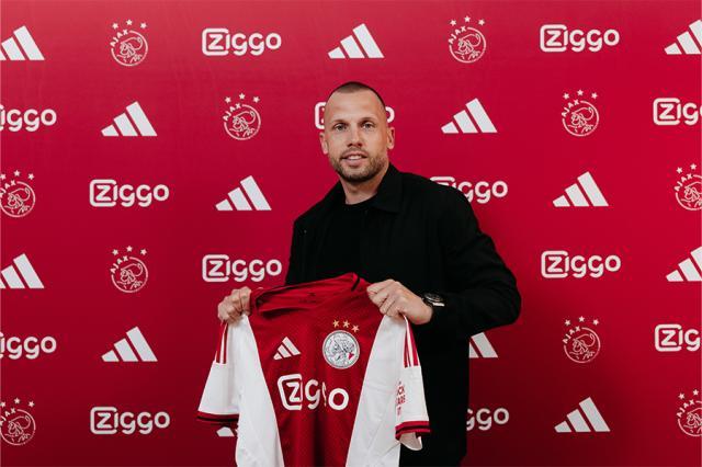 heitinga2.jpg