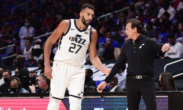 1624092730427082511.jpg 5a8d45b3-rudy-gobert-quin-snyder-talk-utah-jazz-nba-playoffs-quarterfinals-game-6-getty-images-625x375.jpg